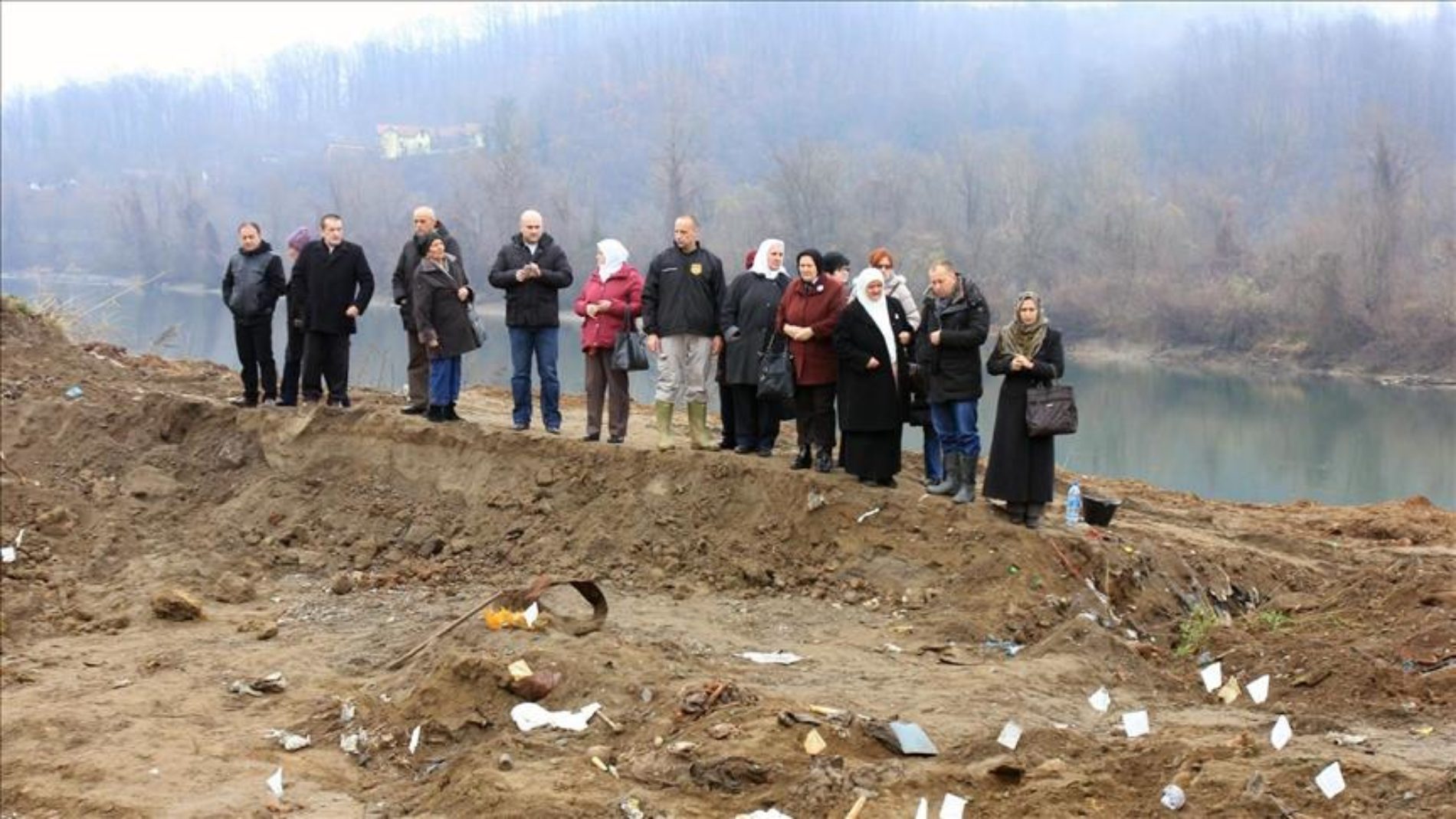 Preživjele žrtve genocida obišle masovnu grobnicu u Kozluku: Lokaciju otkrila osoba koja živi u Srbiji