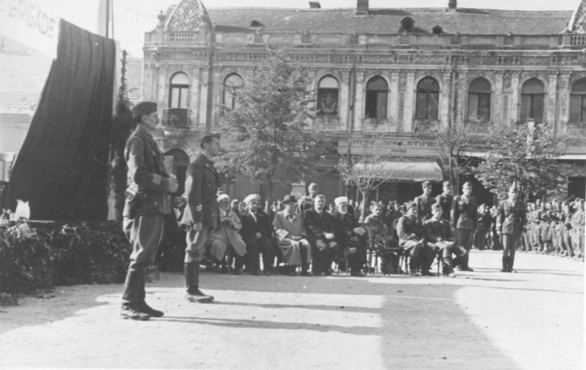 16. muslimanska udarna brigada – Prva brigada koja je 1945. godine ušla u Sarajevo