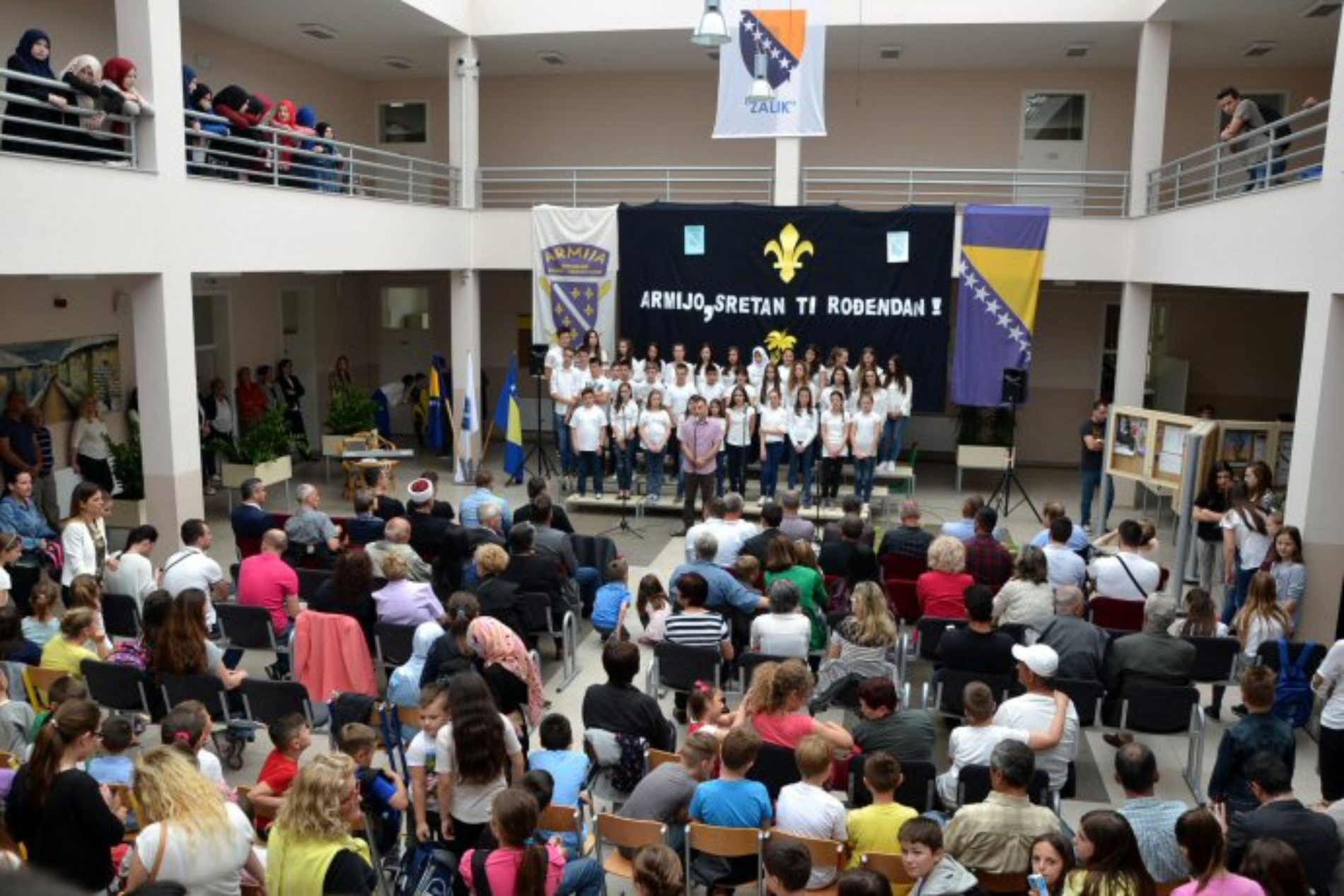 Mostar: Djeca svečano obilježila Dan formiranja ARBiH (Foto)
