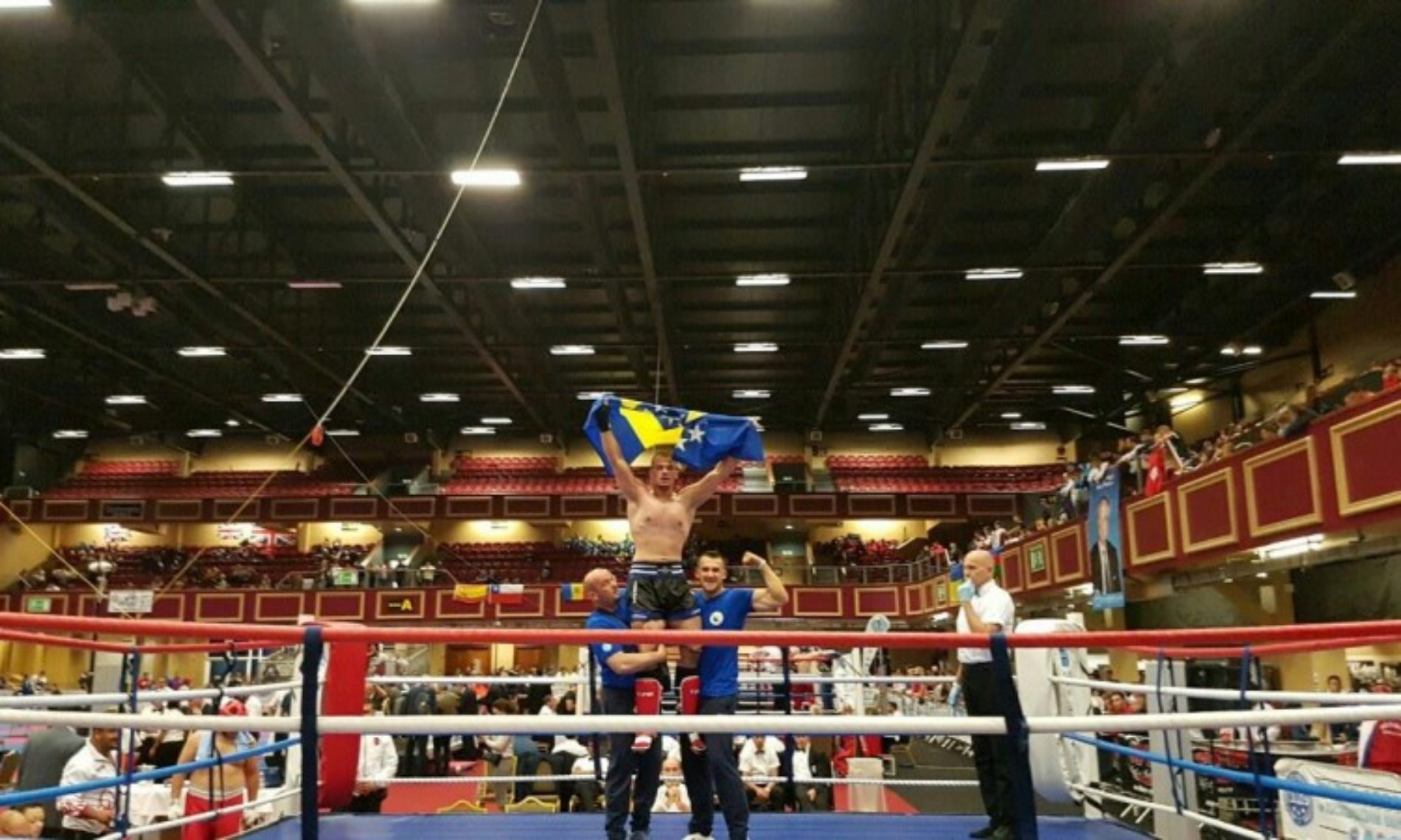 Kik-boks: Mirza Pramenković svjetski juniorski prvak