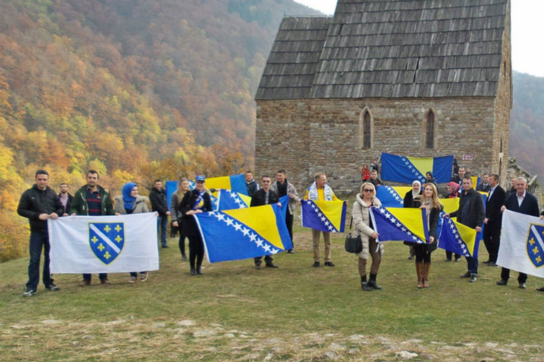 Tragovima bosanskog kraljevstva: Od Bobovca do Bilinog polja – podrška za ‘Zmajeve’