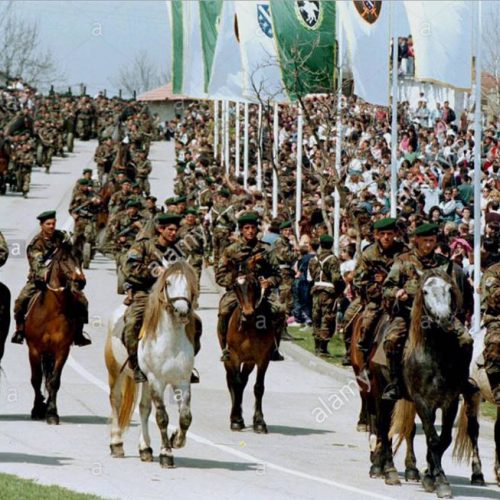 Bihać na 4. godišnjicu ARBiH: Vojna parada za pamćenje u čast heroja koji su odbranili državu