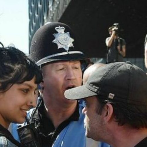 Ova djevojka bosansko-pakistanskih korijena postala je simbol otpora mržnji u Engleskoj