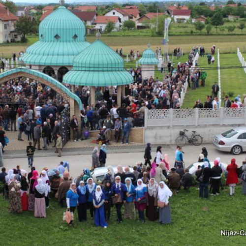 U Kozarcu obilježena godišnjica progona Bošnjaka