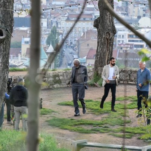 Slavni glumac u posjeti našoj zemlji: Morgan Freeman na Žutoj tabiji iznad Sarajeva