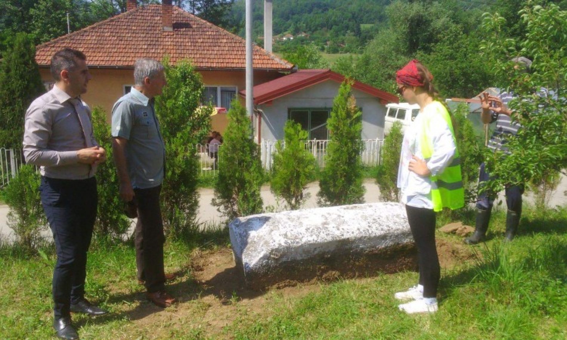 Sanacija nekropole stećaka Slatina u Radovlju kod Visokog