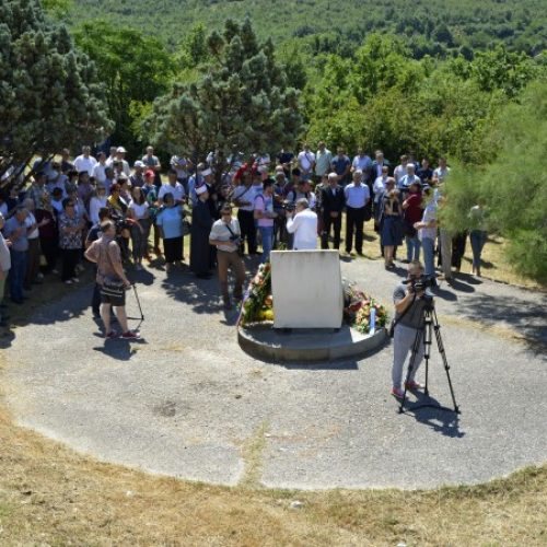 Mostar: Obilježena 25. godišnjica zločina na Uborku i u Sutini