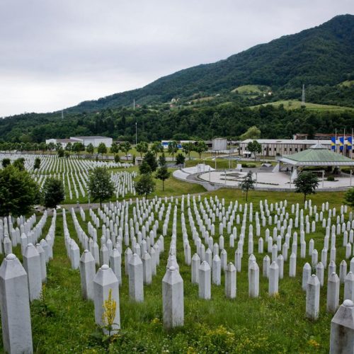 ‘Na Dodikovo negiranje genocida u Srebrenici širit ćemo istinu’