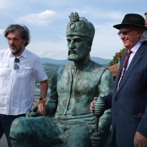 Spomenik Mehmed-paši Sokoloviću: Srbovanje i mitomanisanje u Višegradu