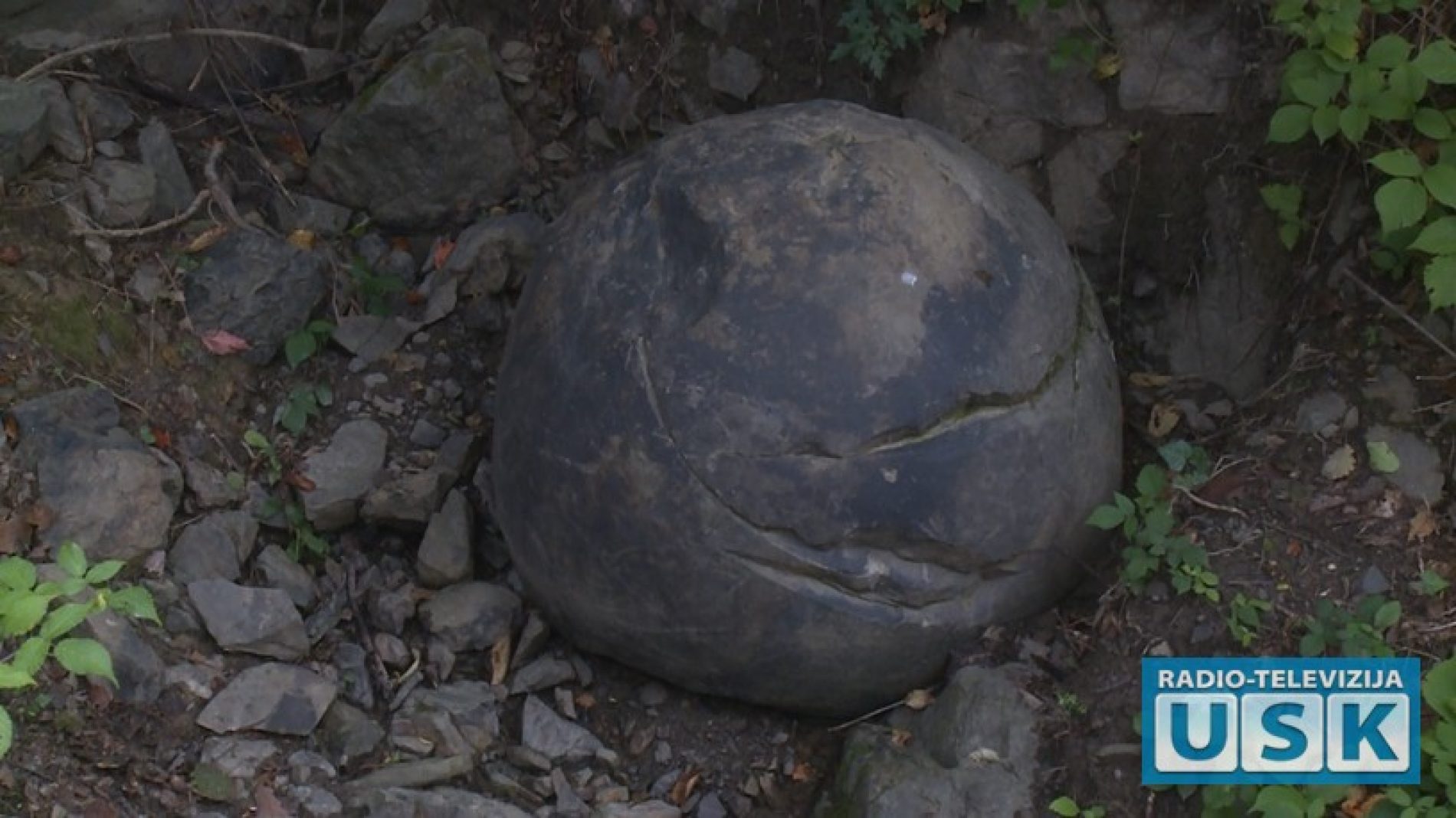 Velika Kladuša: Turistička atrakcija, kamene kugle podno Grljevca