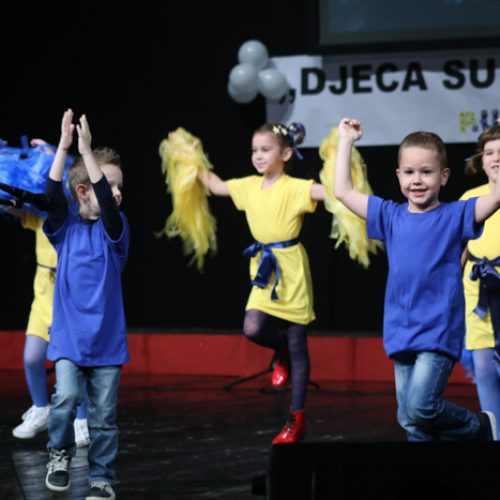 Tuzla: Svečanom priredbom u BKC-u mališani iz vrtića ˝Aladin˝ proslavili Dan državnosti Bosne i Hercegovine