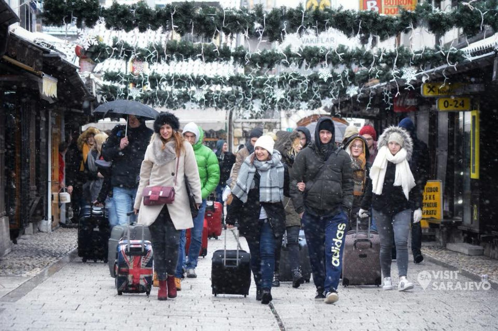 Turisti i regiona preplavili Sarajevo: ‘Jako je lijepo. Nisam očekivala da je ovako veliko’