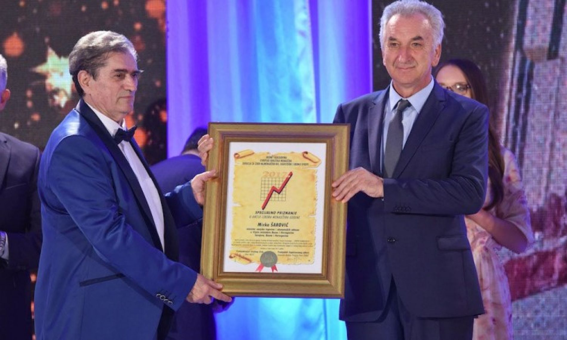 Nagrade najuspješnijim menadžerima i ličnostima godine – Ministru Šaroviću uručena nagrada “Ličnost godine BiH”