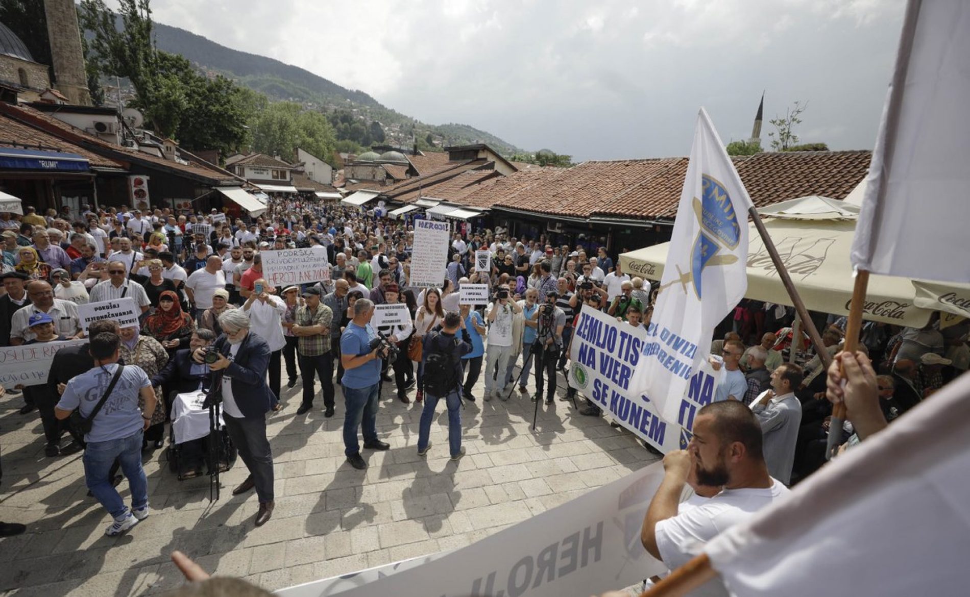 U Sarajevu održan miting podrške Dudakoviću: Čast odbrane niko ne može pogaziti