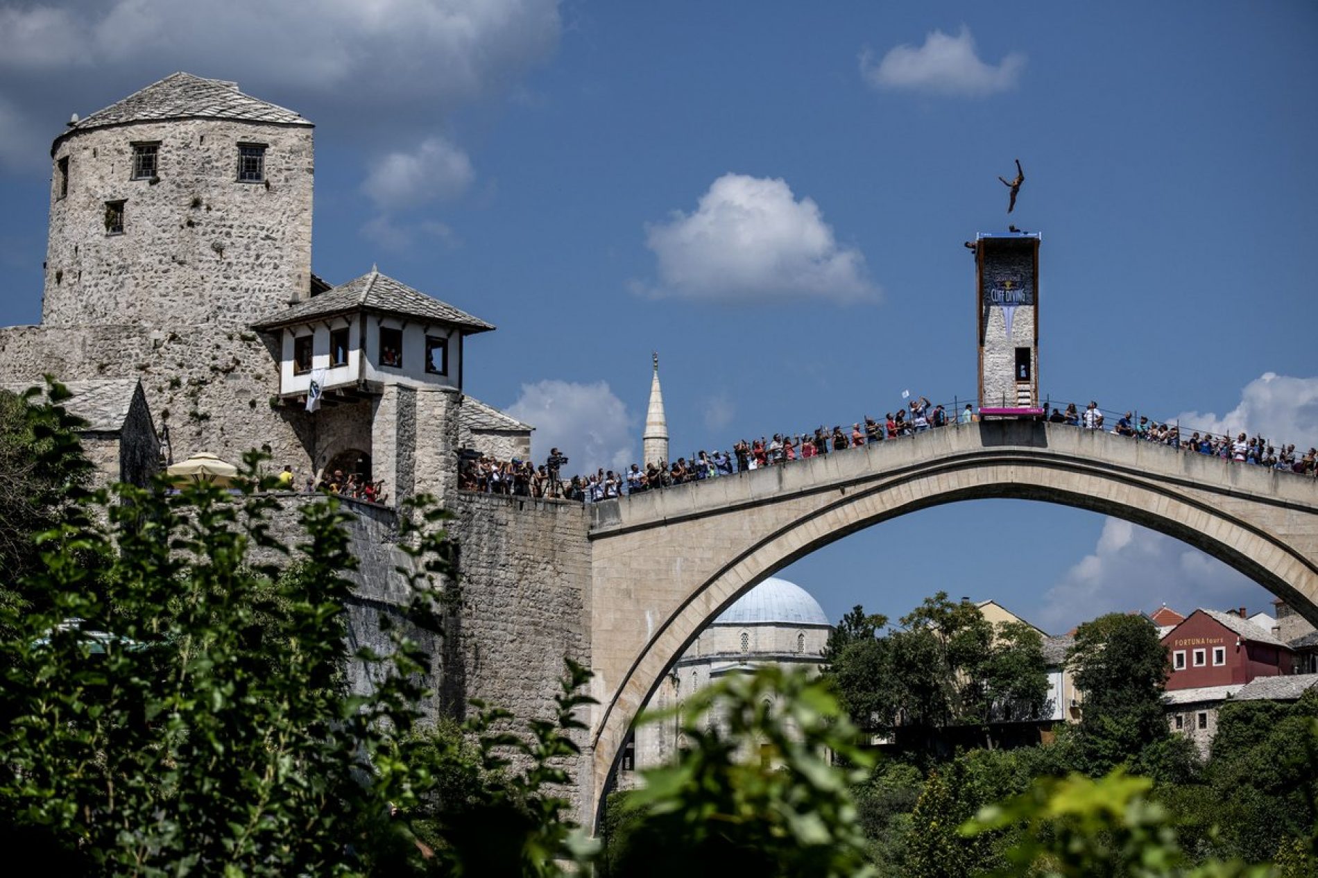 Red Bull Cliff Diving u Mostaru: Pobjednici Gary Hunt i Adriana Jimenez