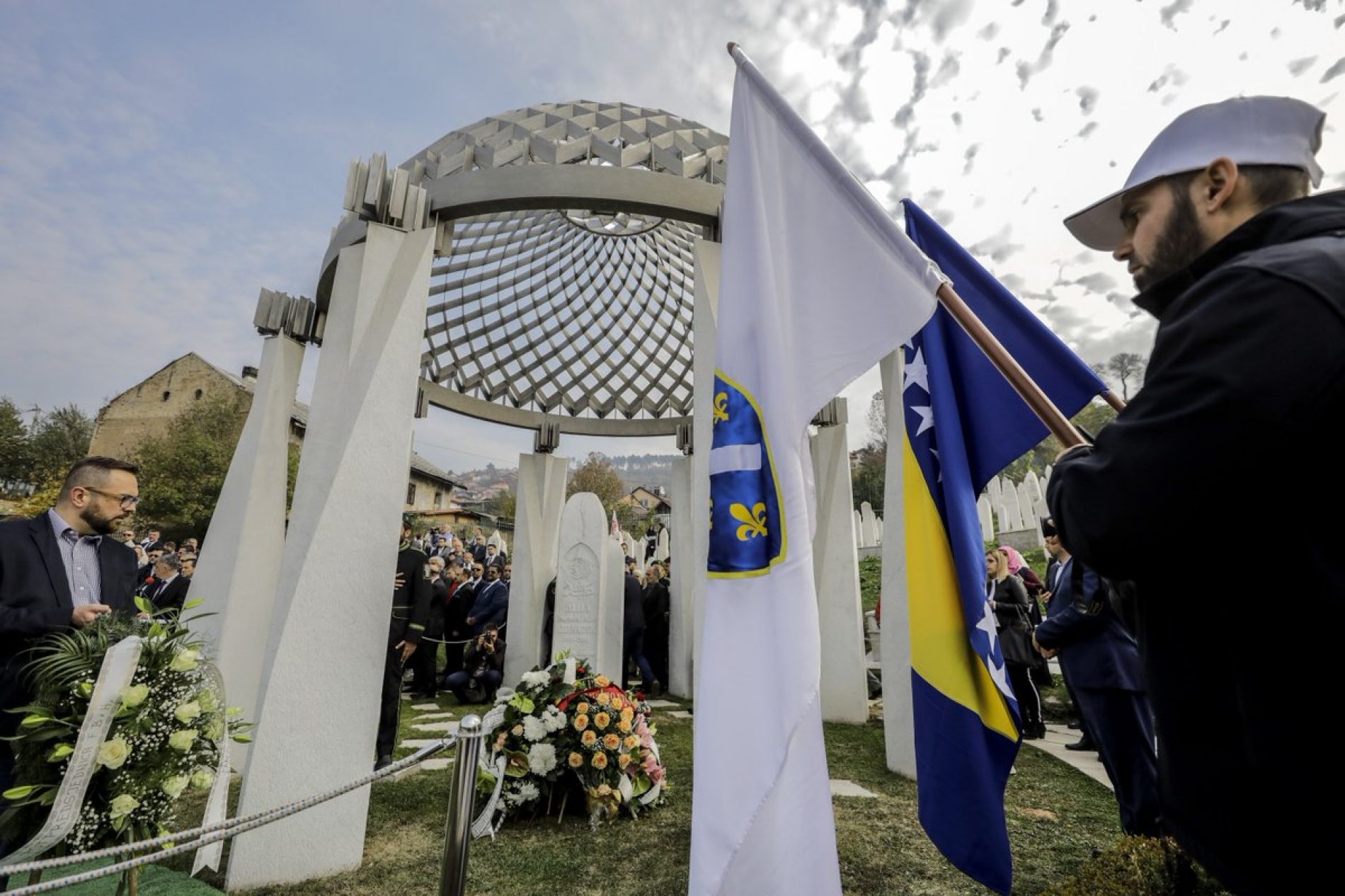 Na Kovačima obilježena 15. godišnjica smrti Alije Izetbegovića