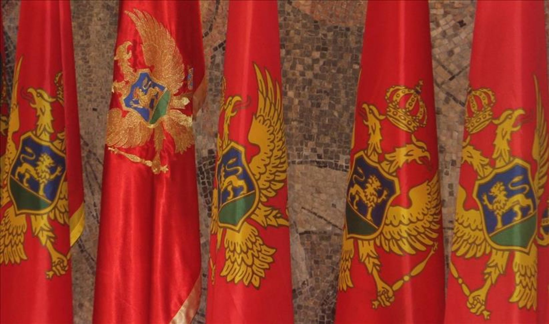 Crna Gora zabranila ulazak u zemlju četvorici srbijanskih intelektualaca