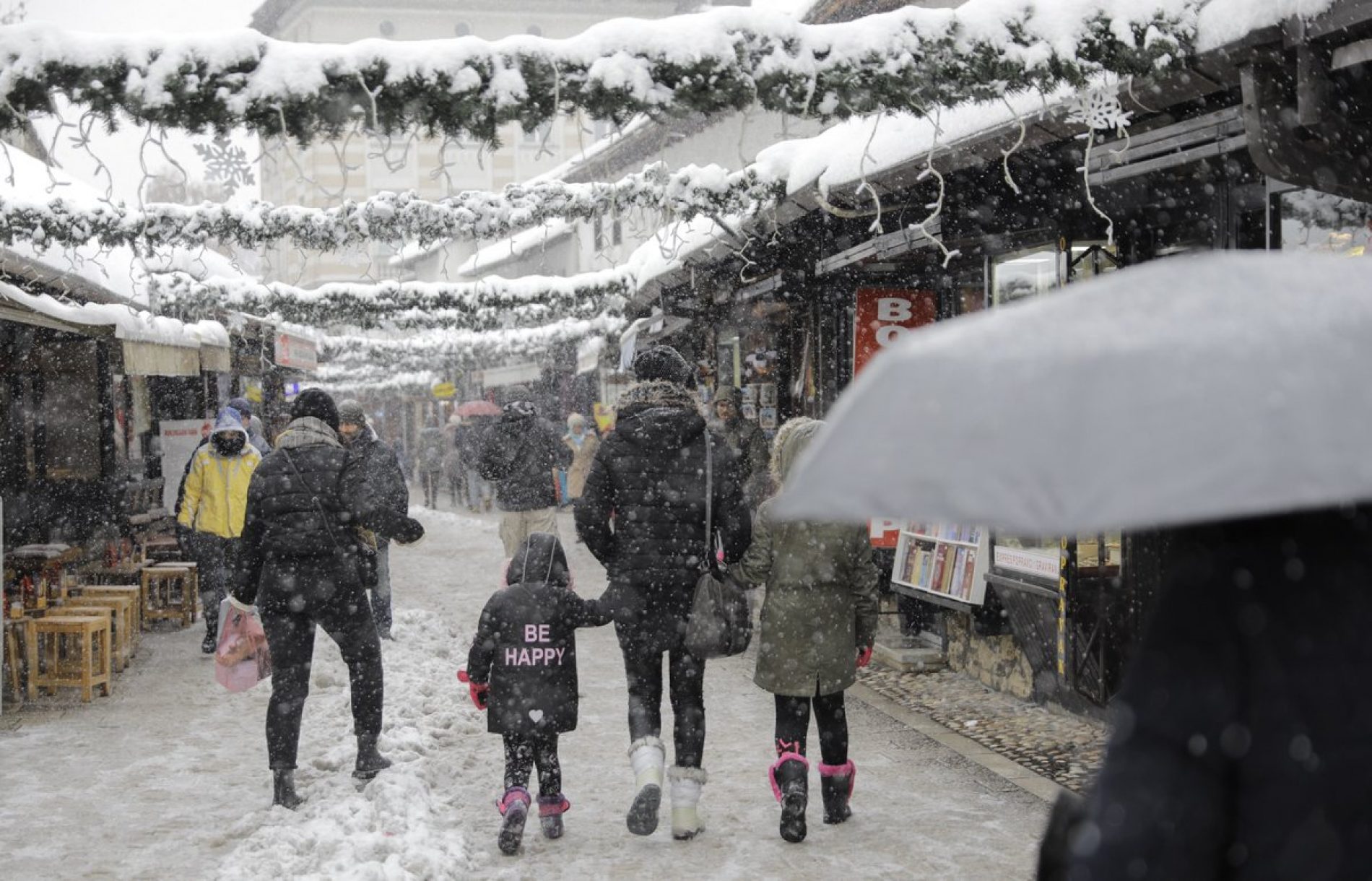 Sarajevo: Snježna idila u gradu i na Trebeviću