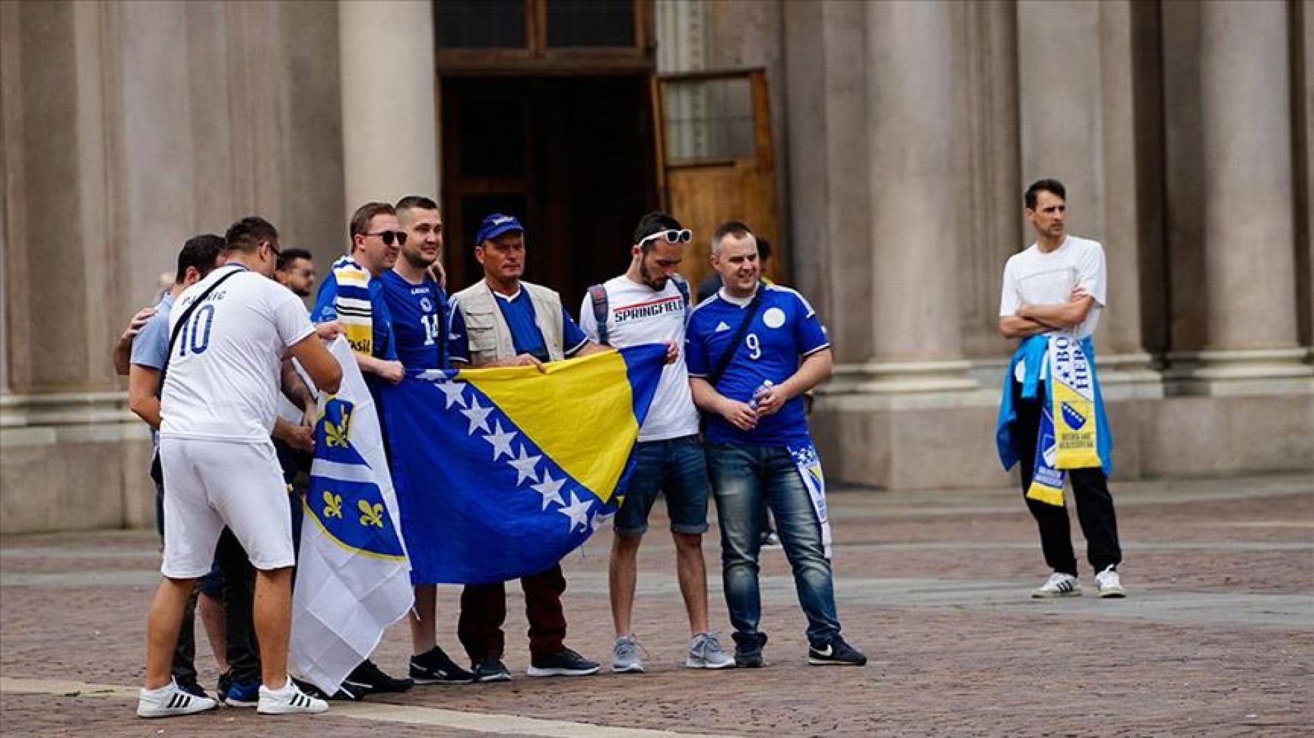 Torino je danas bosanski! Naši navijači raspjevani čekaju večerašnji duel s Italijom (VIDEO)