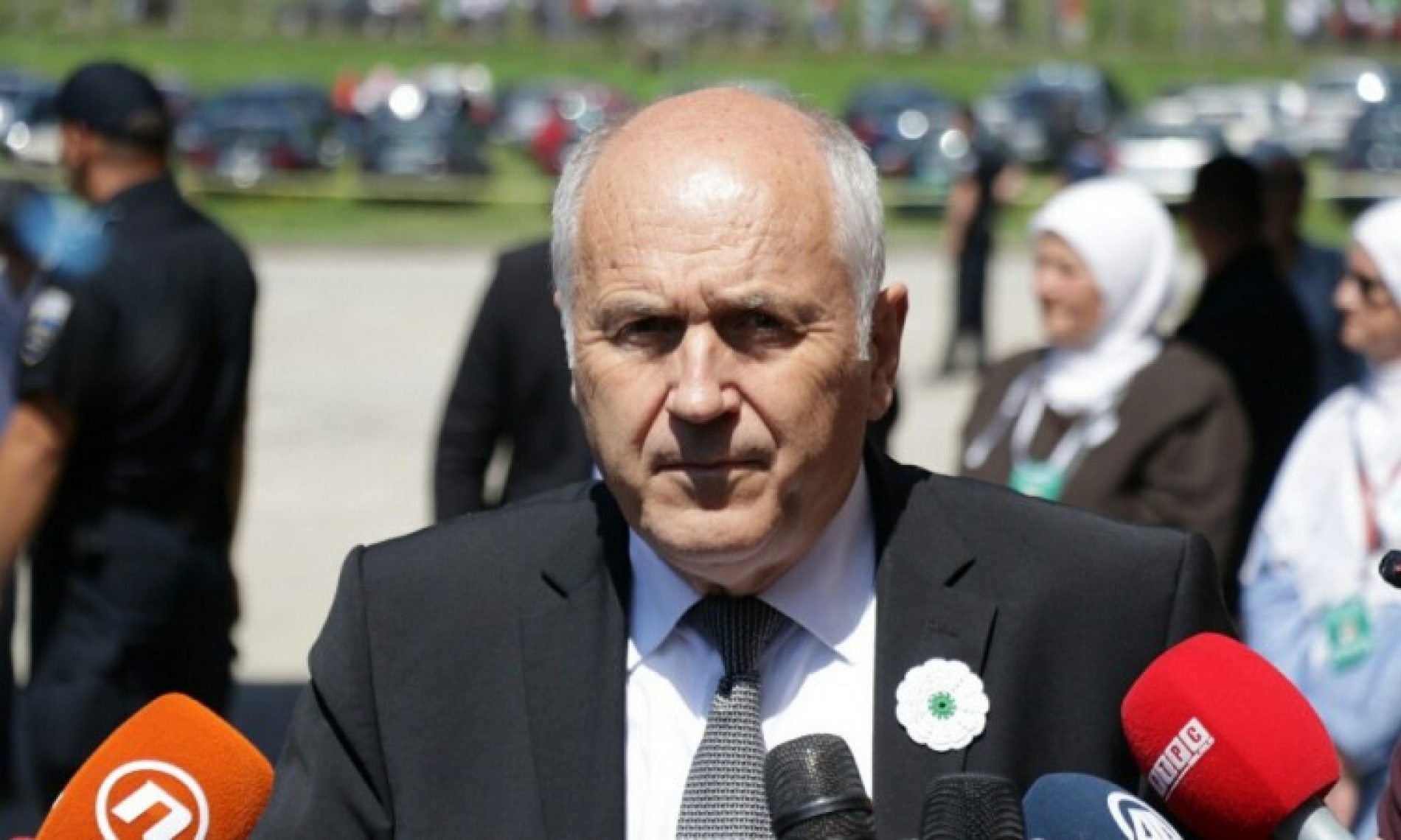 Inzko : Iduće godine Bosna i Hercegovina će dobiti zakon o negiranju genocida