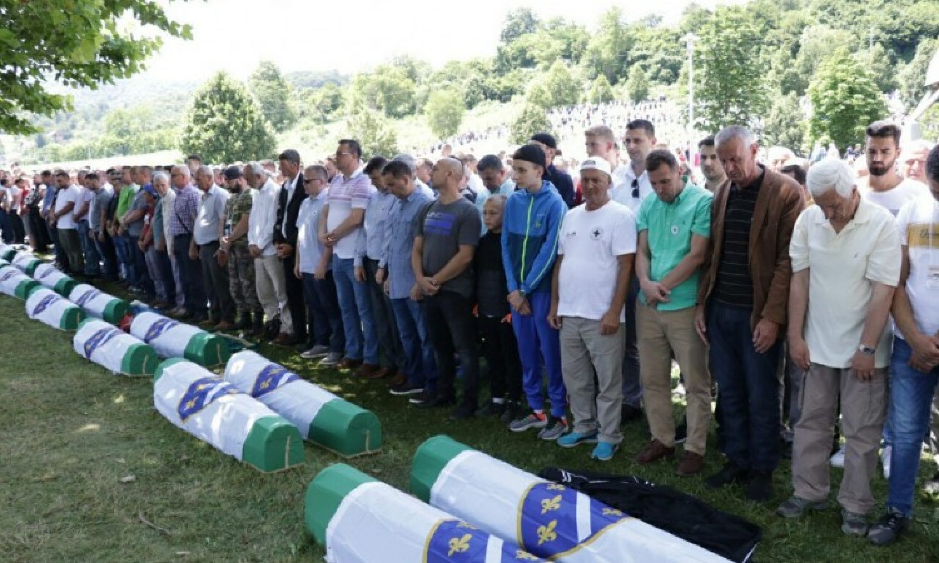 Klanjana dženaza namaz i obavljen ukop 33 žrtve genocida u Srebrenici