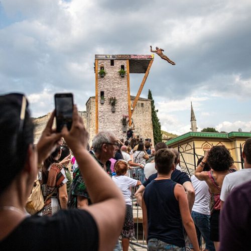 Najbolji svjetski skakači danas na Starom mostu – Gledajte direktan prenos iz Mostara