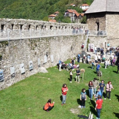 Manifestacija “Tri kraljice“ oživila duh srednjovjekovne Bosne