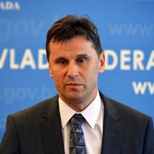 Novalić pozvao Vladu USK da hitno doznači sredstva Gradu Bihaću – još u julu FBiH izdvojila 4 miliona BAM za migrante