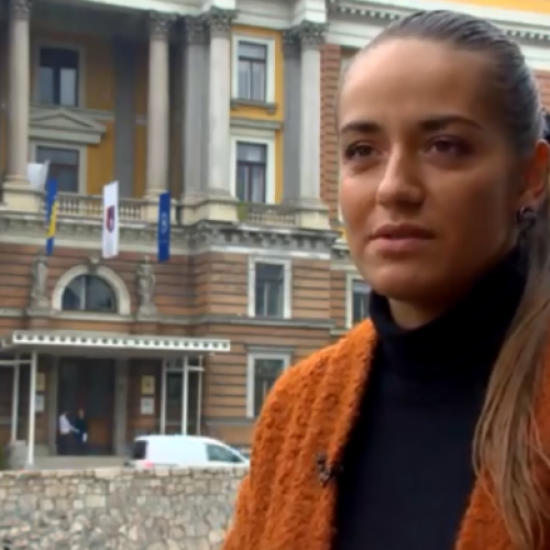 Amna Muhamedović, najbolja studentica u historiji Pravnog fakulteta u Sarajevu (Video)