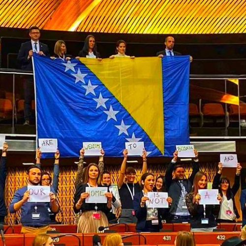 Mladi Bosanci u Strasbourgu poslali poruku Macronu