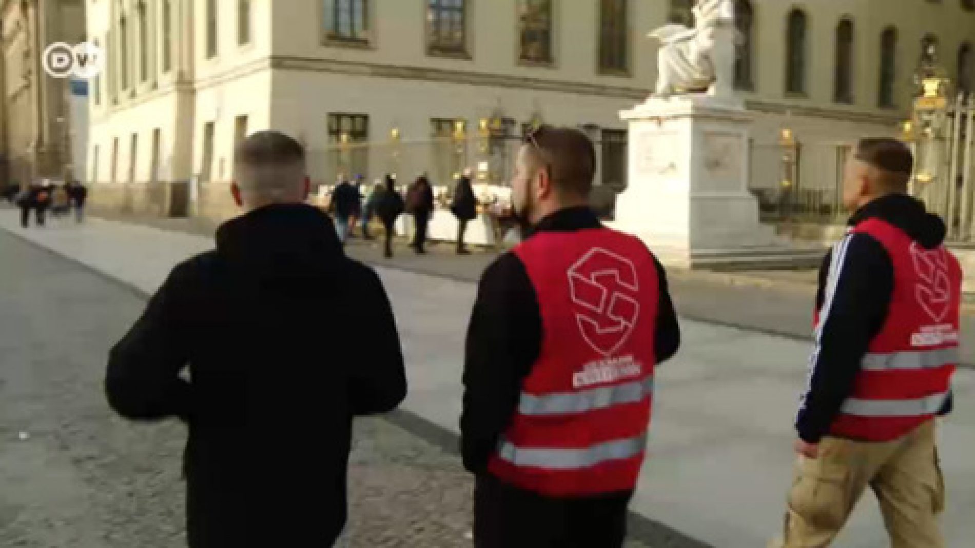 Njemačka: Desničarske, tzv. ‘građanske straže’ slobodno patroliraju ulicama