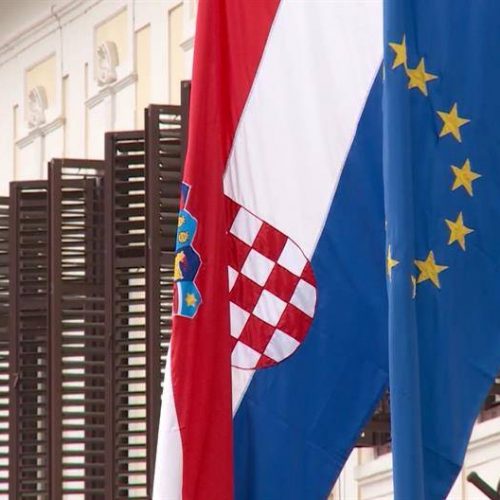 NEMA POTREBE Ne pomaži nam državo Hrvatska, tako vam Tuđmana i UZP-a!