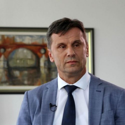 Novalić čestitao gradačačkim inžinjerima koji su konstruisali respirator