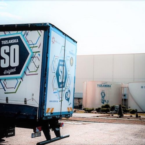 AS Holding se vraća na Kosovo: Otpremljeni prvi kamioni Tuzlanske soli