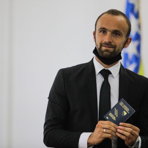 Amel Tuka dobio bosanski diplomatski pasoš: Ovo je poseban trenutak za mene