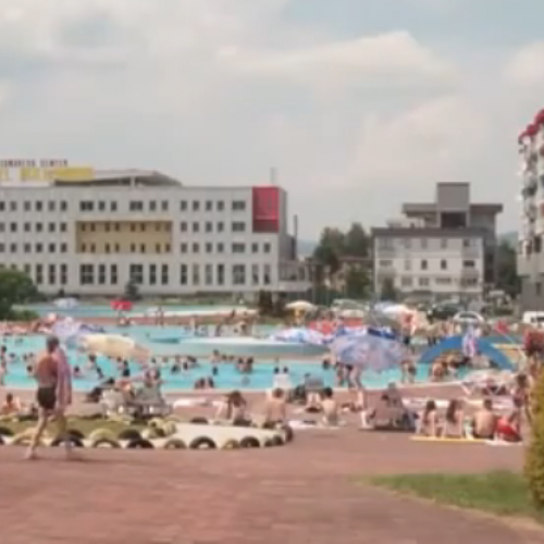 Visoke temperature izmamile su brojne građane da se rashlade na nekom od sarajevskih bazena