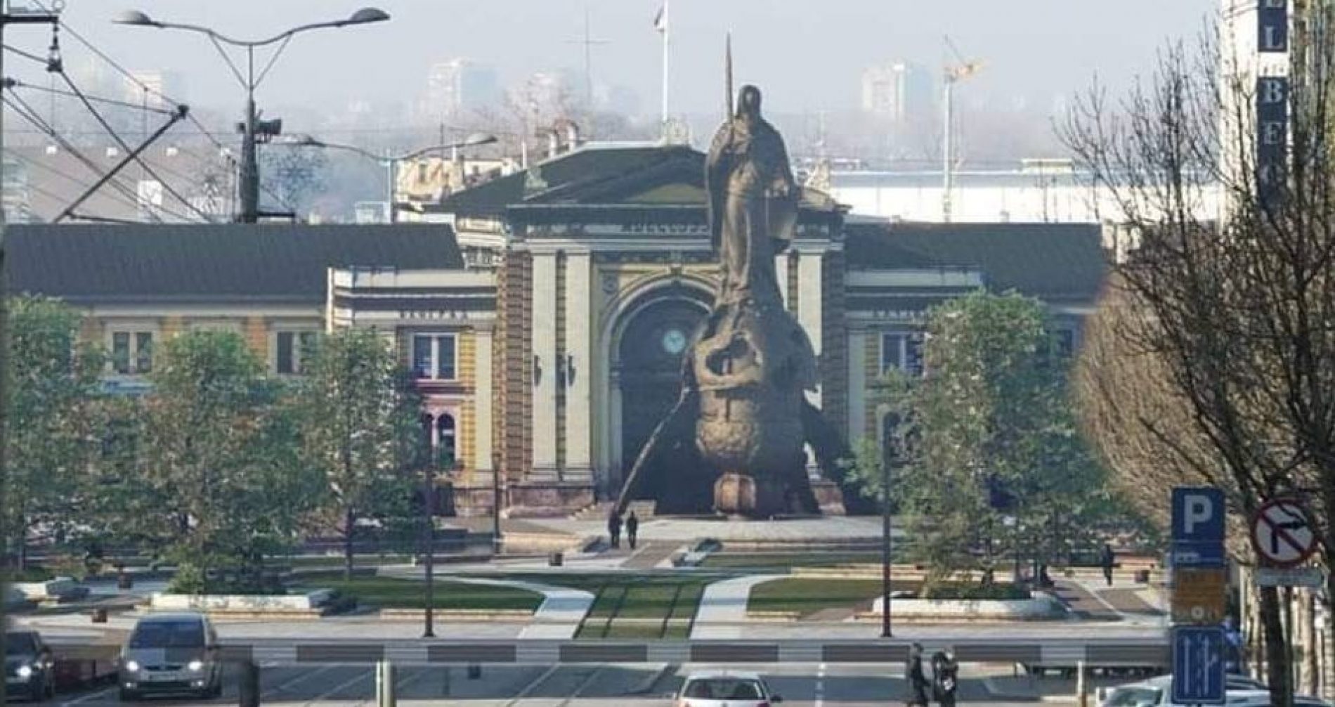 Neutaživa želja za veličinom: Spomenik Nemanji u Beogradu izaziva podsmijeh
