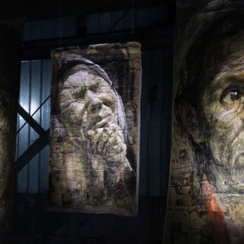 U Potočarima otvorena epska izložba ‘Exodus’ maestralnog Safeta Zeca