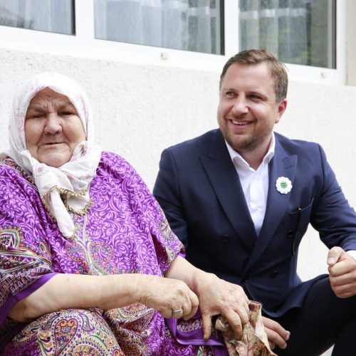 Gradonačelnik Sarajeva posjetio bosansku heroinu, nanu Fatu Orlović