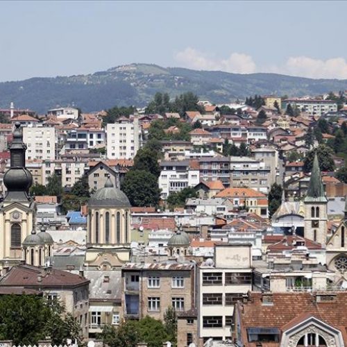 Sirenama u bosanskim gradovima odata počast žrtvama genocida u Srebrenici