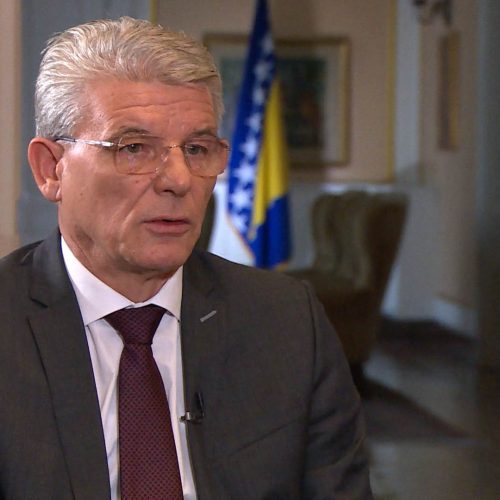 Džaferović: Pozivam Milanovića da odustane od uručivanja odlikovanja optuženom za ratne zločine