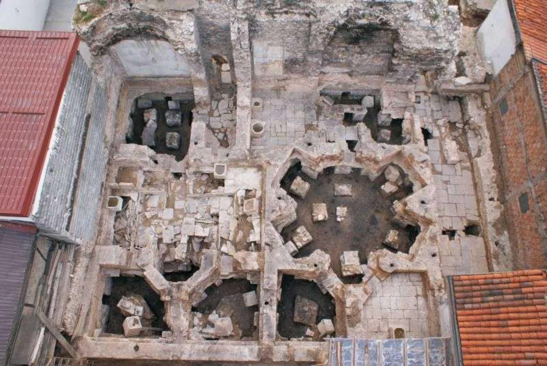 Grad Sarajevo planira obnoviti Firuz–begov hamam, pet vijekova staru građevinu na Baščaršiji