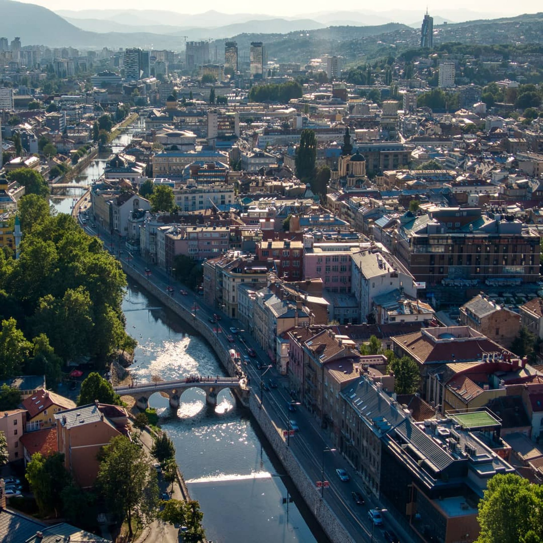 Kanton Sarajevo bilježi stalan rast broja stanovnika; koji kantoni i gradovi imaju više mladih nego starih?