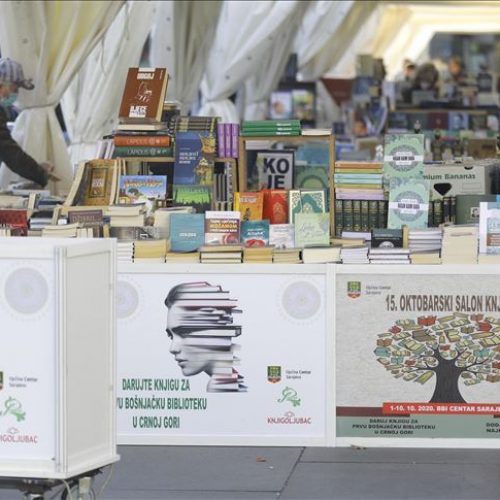 Sarajevo: Akcija prikupljanja knjiga za prvu bošnjačku biblioteku u Crnoj Gori