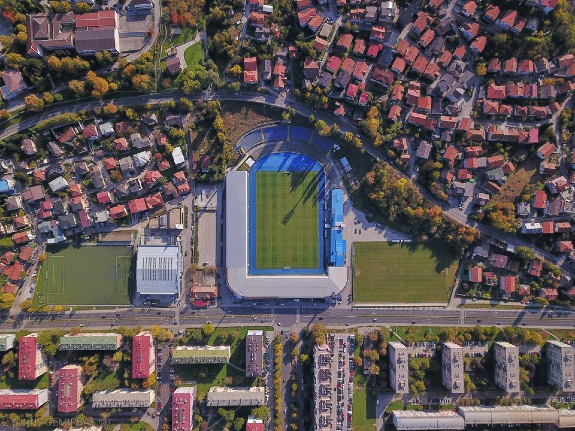 Italijani o stadionu Grbavica: Simbol Sarajeva – od ratnog plamena do novog života poslije opsade