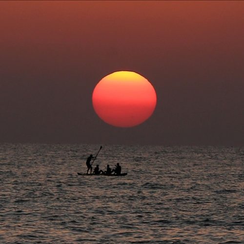 Bajkoviti zalazak sunca u Gazi