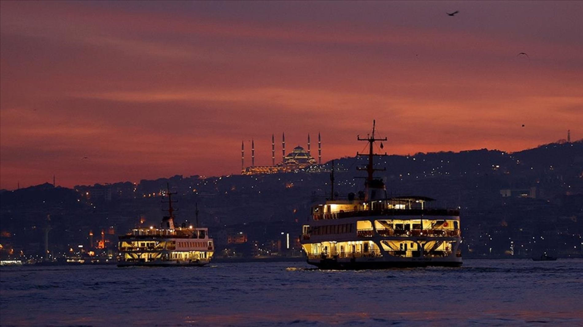 Magični izlazak sunca u Istanbulu, gradu na dva kontinenta