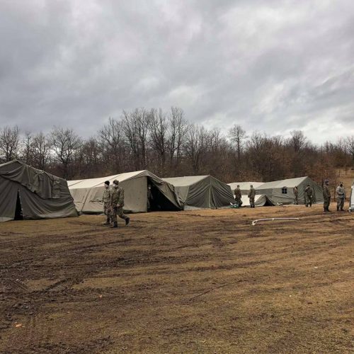 OS BiH postavljaju šatore za migrante