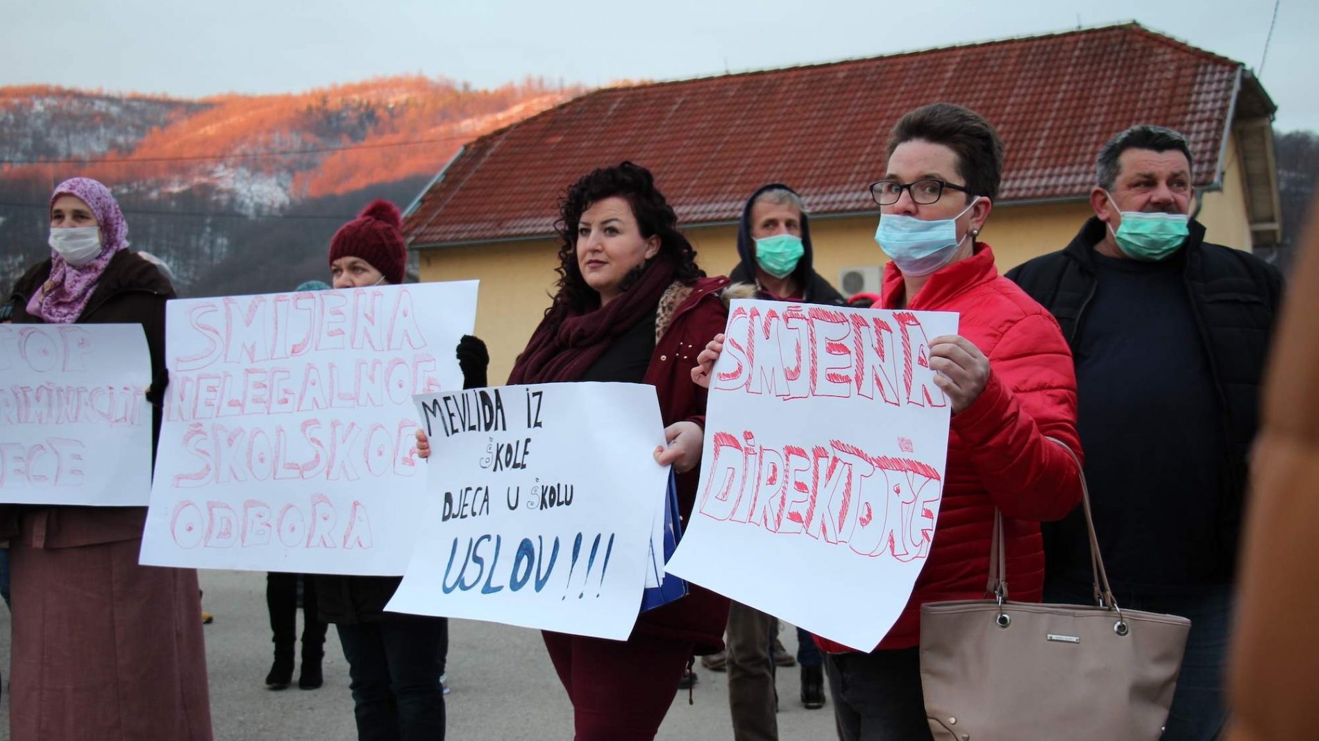 Sjenina Rijeka kod Doboja: Protest i bojkot nastave do ostavke direktorice