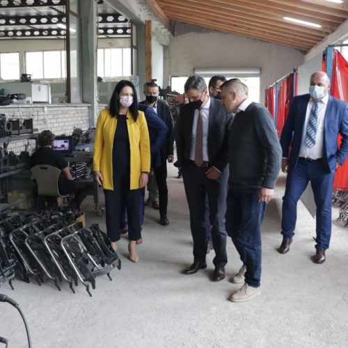 Delegacija Vlade FBiH u posjeti fabrikama TVC i UNIS Ginex